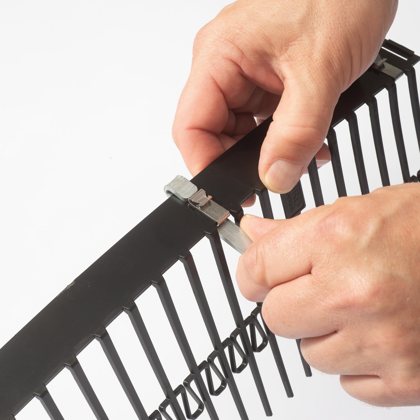 BirdBlocker 125mm with the BirdBlocker Installation Tool